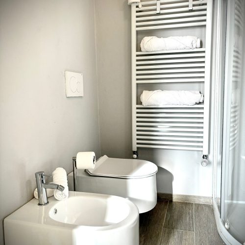 bed-and-breakfast-italy-piemonte-monferrato-holiday-home-country-house-room-camera-bnb-vacanze-turismo-villa-pona_025